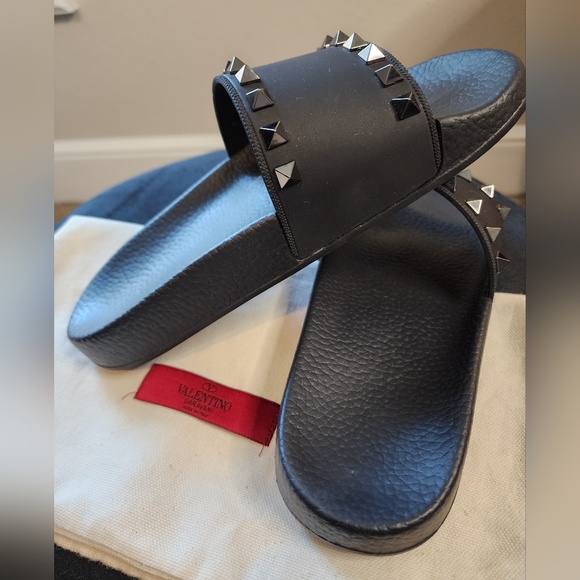 Valentino Garavani Rockstud sandal with box and dust bag, size 36 (US 6) - Picture 11 of 16